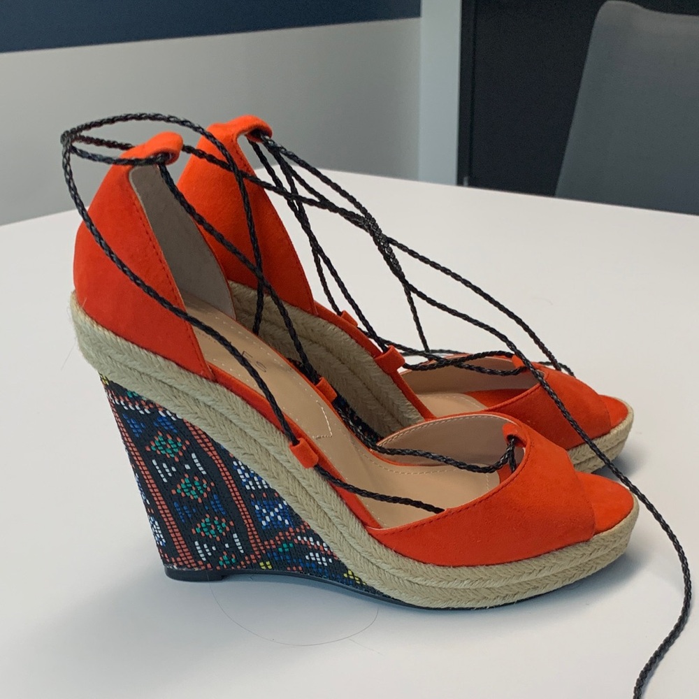 NWOT Charles David Orange Wedge Sandals size 9 Orange Suede Wedge